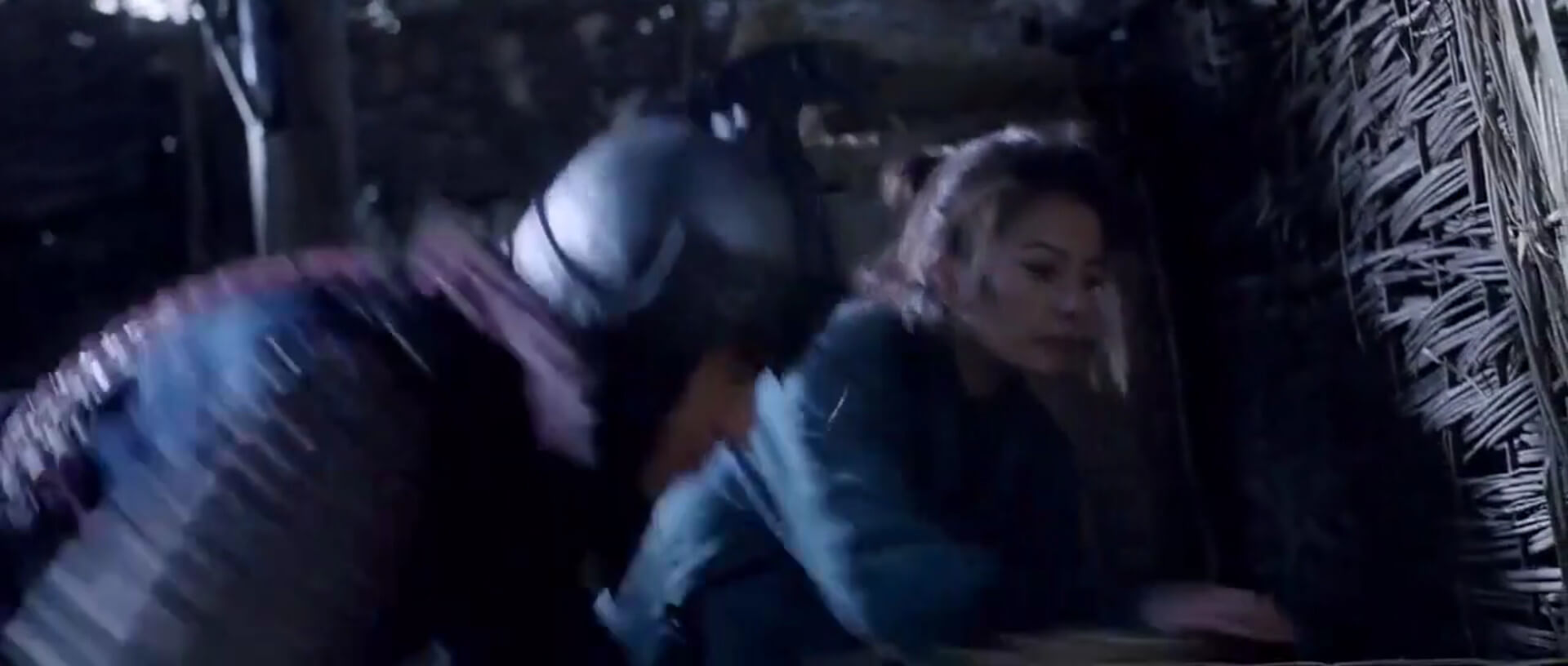 Mulan escapes from prison with the assistance of Wentai.